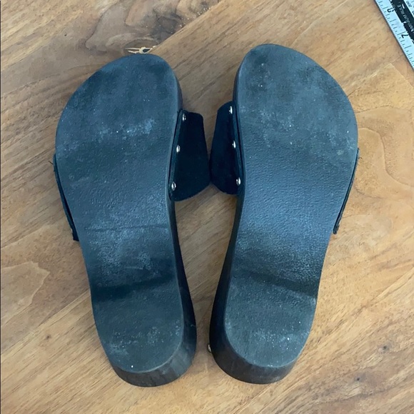 Vintage Chanel sandals - Picture 3 of 7